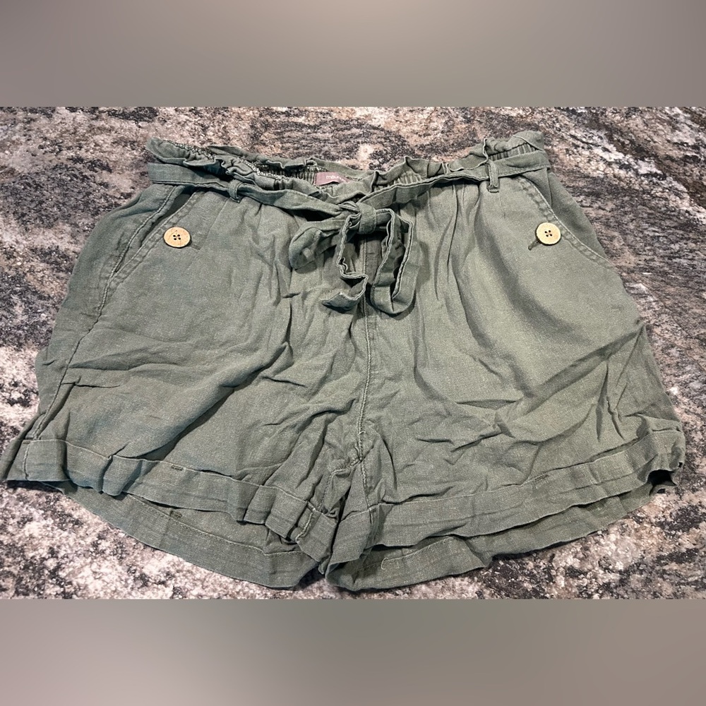 Women's Small Maurices Green Shorts